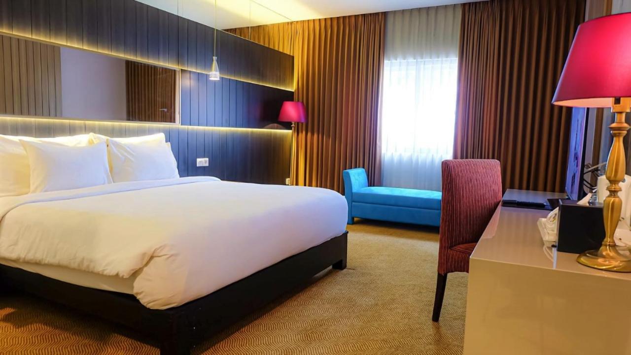 Swiss-Belhotel Silae פאלו מראה חיצוני תמונה