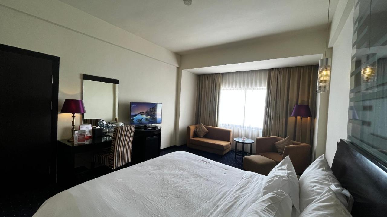 Swiss-Belhotel Silae פאלו מראה חיצוני תמונה