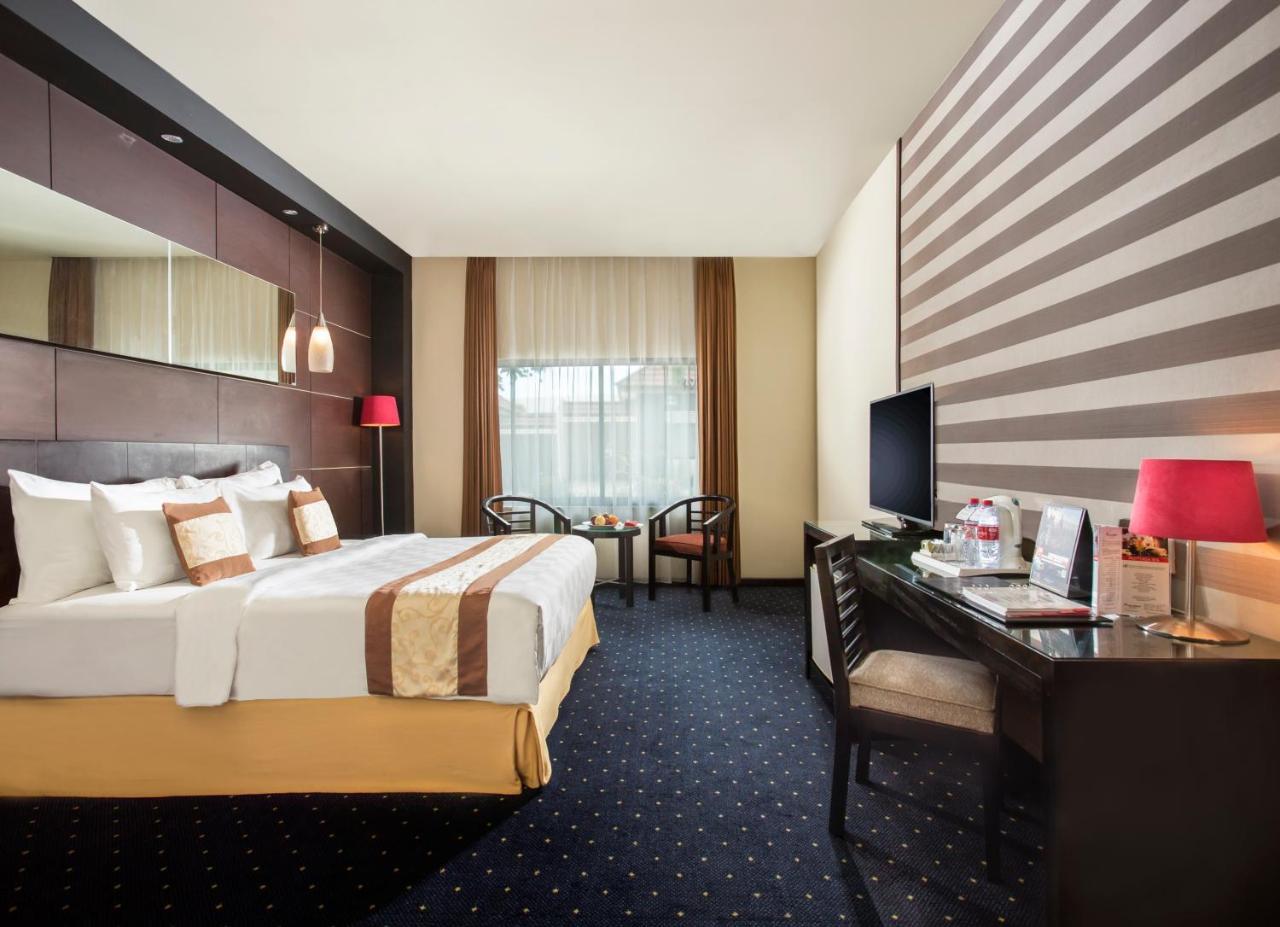 Swiss-Belhotel Silae פאלו מראה חיצוני תמונה